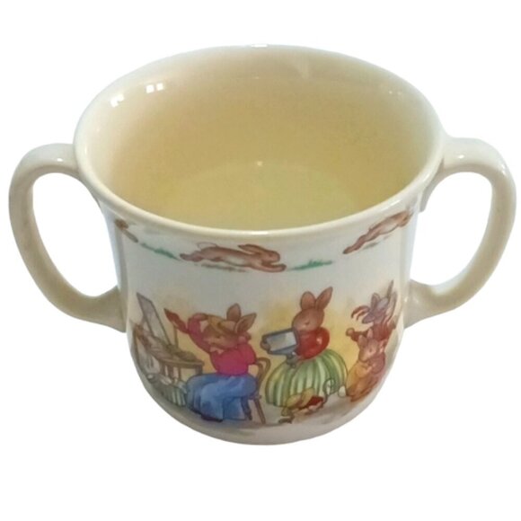 Vintage Royal Doulton Bunnykins Two-Handled Mug 'Trying on Hats' Fine Bone China - Picture 1 of 6